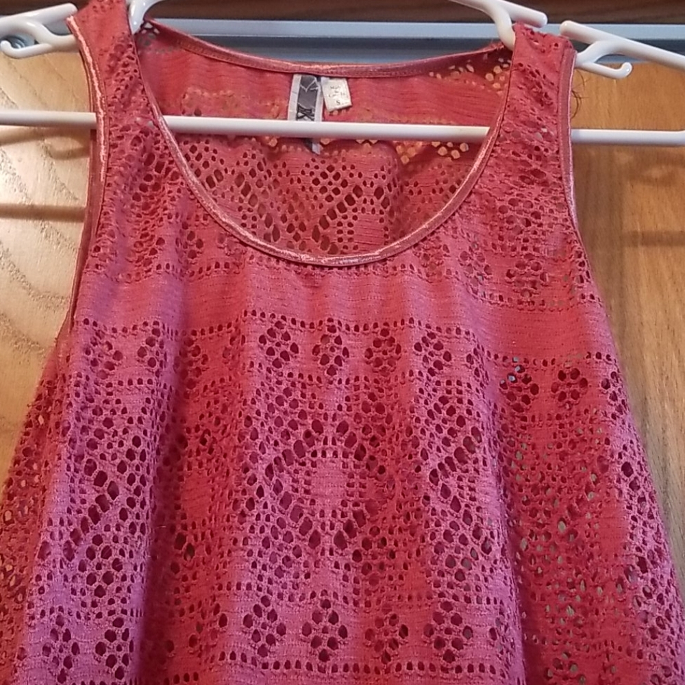 Tank - Picture 2 of 2